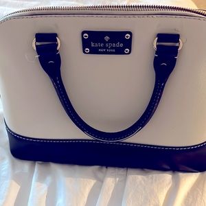 Kate Spade purse with dust bag. Used